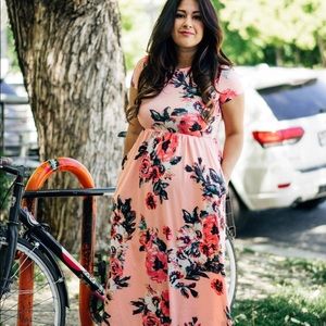 🌼🌸FINAL SALE!!! Floral Maxi Dress🌸🌼